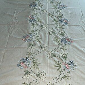 Hand Embroidered Scalloped Edge XL 57" X 100" Tablecloth Floral Pattern Linens